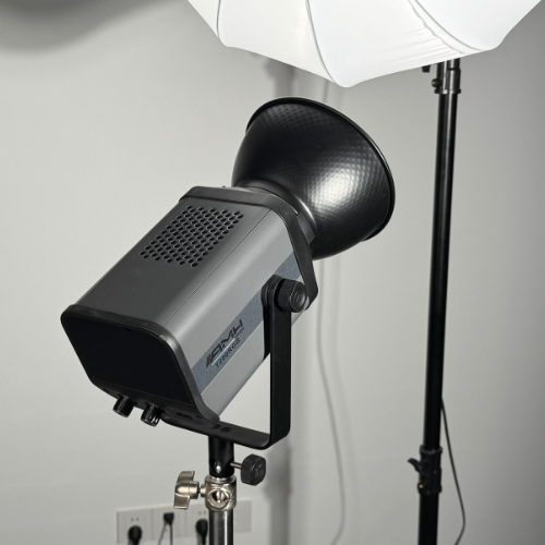 Cine Light AMH T200 RGB htn Cine Light AMH T200 RGB En Tunisie